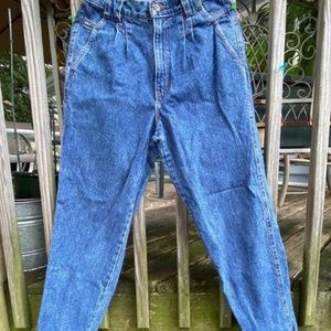 CHIC high waisted jeans